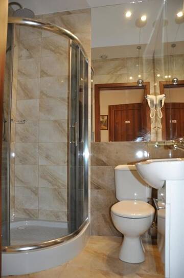 Фото номера Семейный номер с душем Отель Hotel Viwaldi г. Baruchowo 6